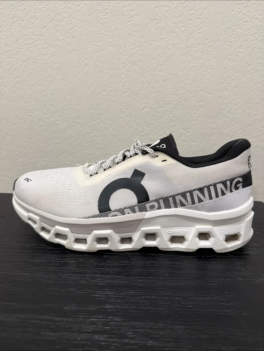 Men's Size 11.5 W11.5 On Cloud Cloudmonster 2 White Black Athletic Running Shoe